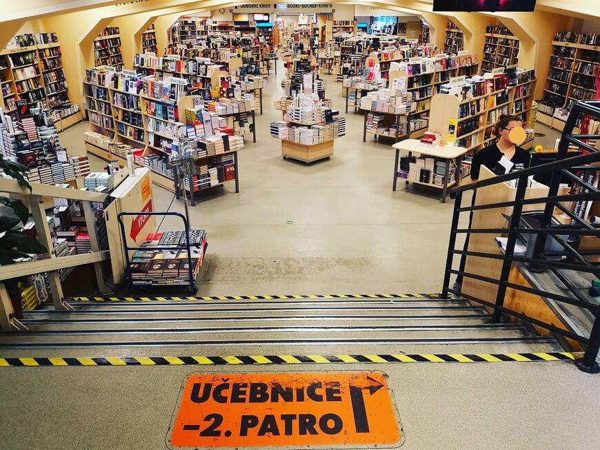 Книжный магазин «Luxor» в Праге