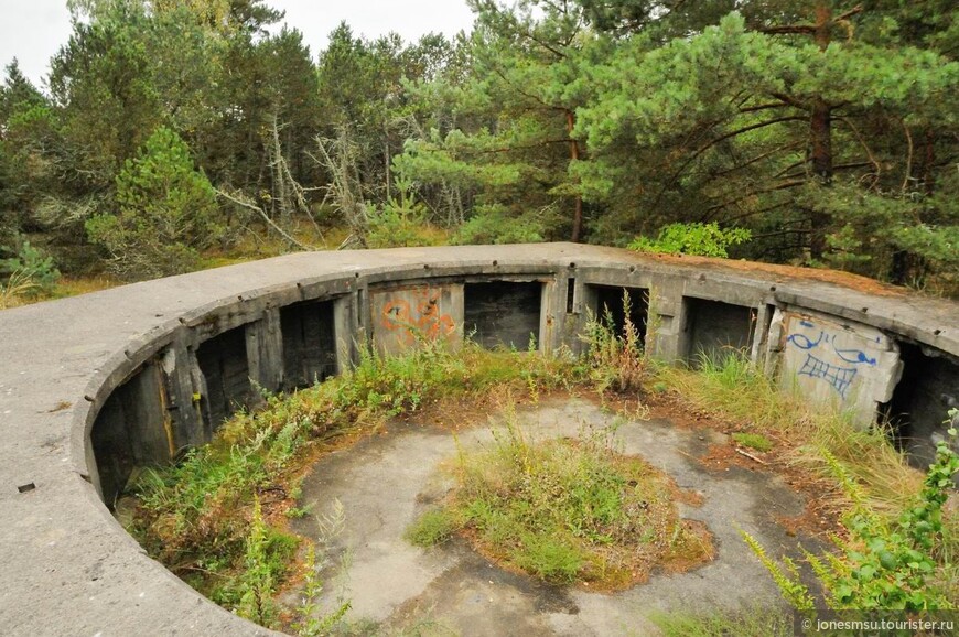 Остатки оборонительного комплекса Алкснине - зенитная батарея
