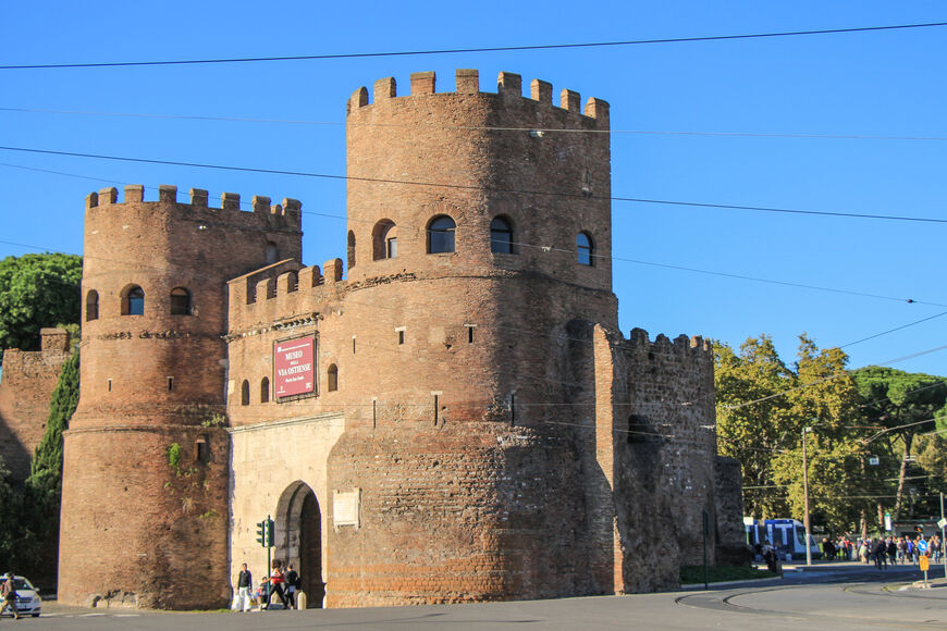 Ворота Cан Паоло <br/> (Porta San Paolo)