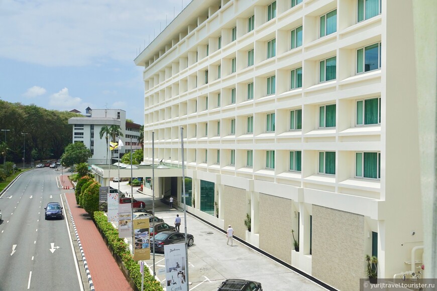 Отель Radisson Brunei Darussalam, 5*