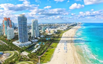 Во Флориде открыли пляжи, несмотря на эпидемию