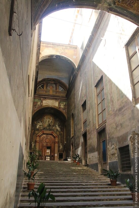 Церковь Сан Грегорио Армено — драгоценная шкатулка Неаполя