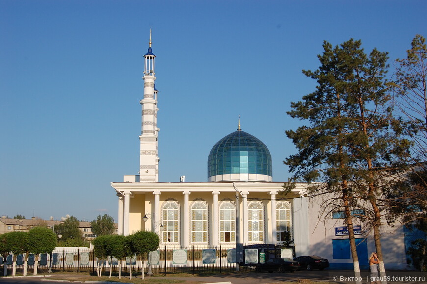 Мечети бывшего казацкого, а ныне казахского города