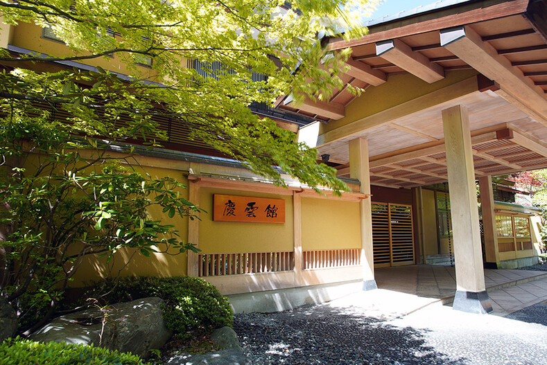 Как выглядит самая старая в мире гостиница — Нисияма Онсэн Кэйункан