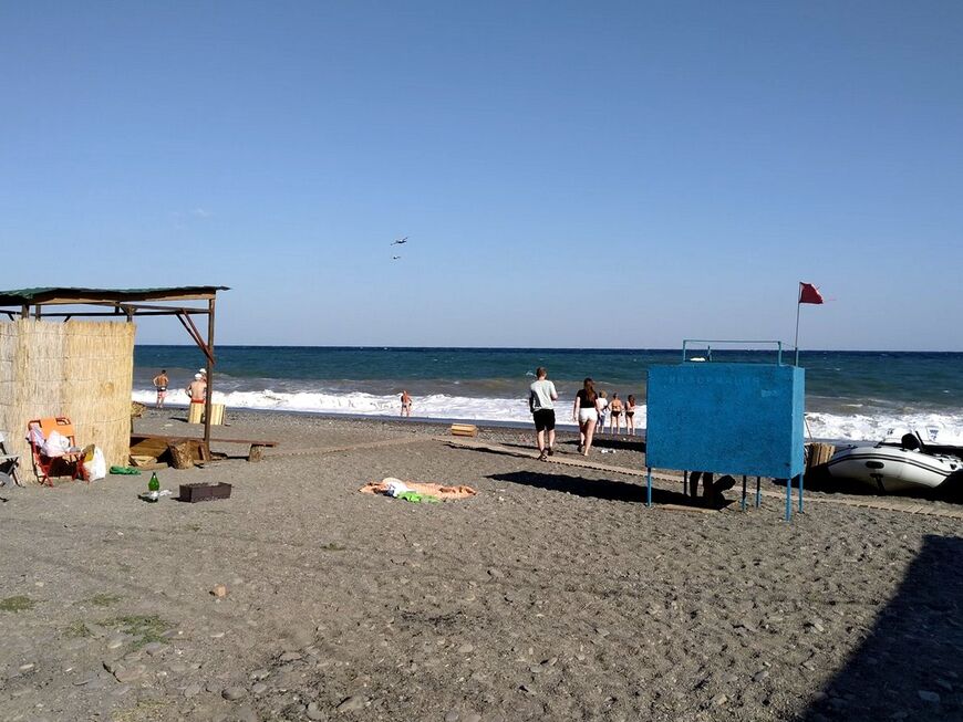 Пляж автокемпинга в пос. Рыбачье в Крыму
