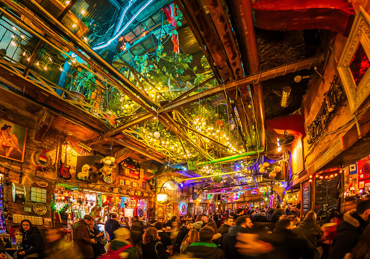 Руинный бар Szimpla Kert