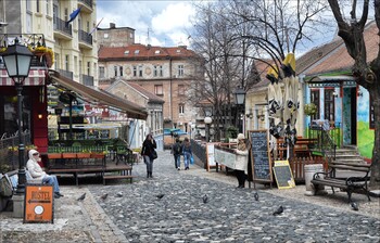 В Сербии открылись кафе и рестораны