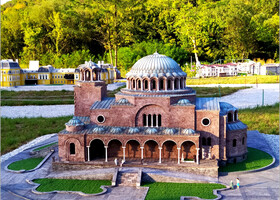 Парк «Болгария в миниатюре» в Велико-Тырнове