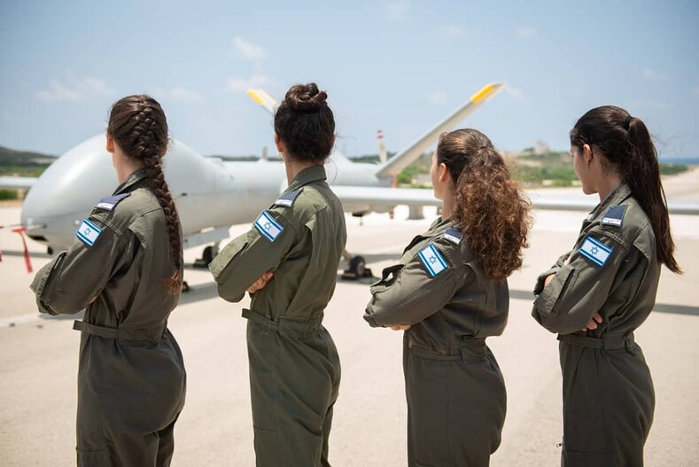 «Красота спасет мир»: девушки на службе в израильской армии