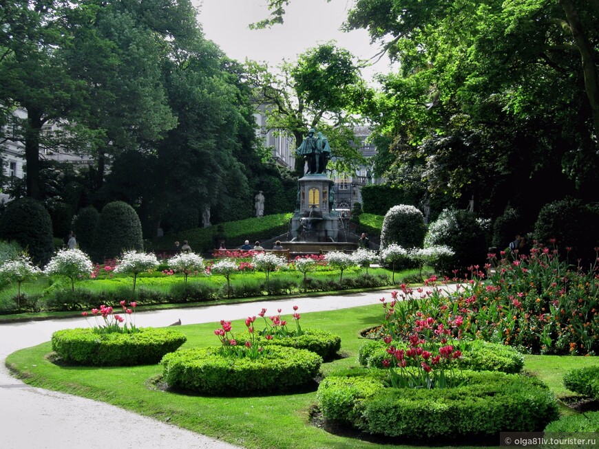 Роскошный сад Пти-Саблон
