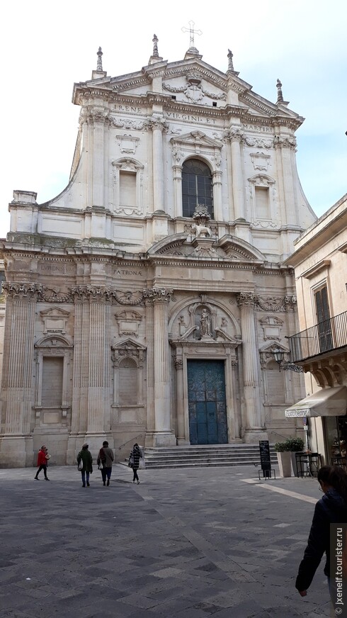 Фасад базилики Святой Ирены