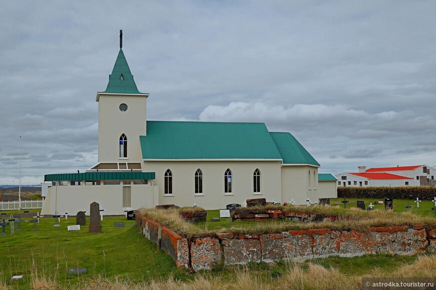 Церковь была отстроена в 1962 году. 