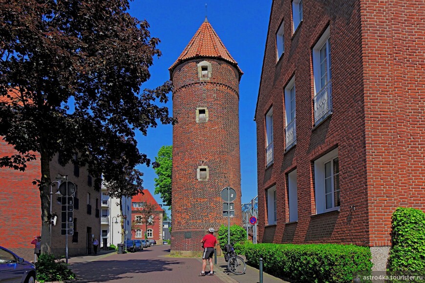 Башня Lorenken.