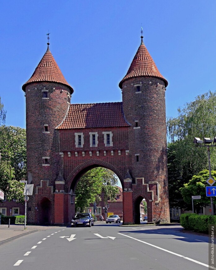 Средневековые крепостные ворота Людингхаузертор.