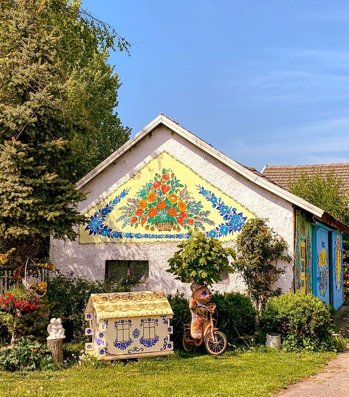 Разрисованная деревня Залипье: фото музея под открытым небом