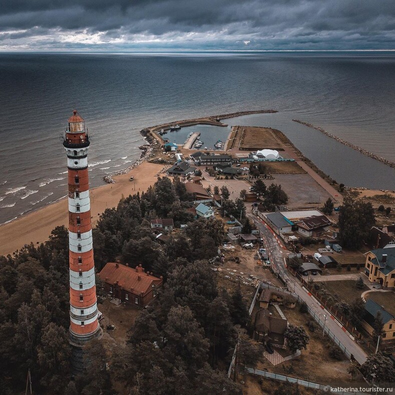 Топ-8 самых живописных маяков России