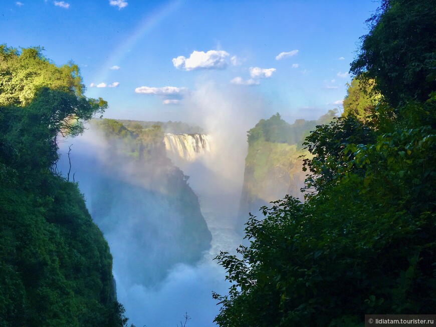 Водопад Виктория на стороне Зимбабве