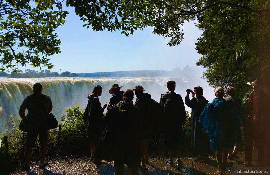 Водопад Виктория на стороне Зимбабве