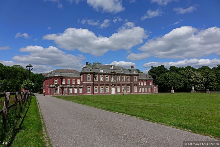  Дворец Ораниенбург.