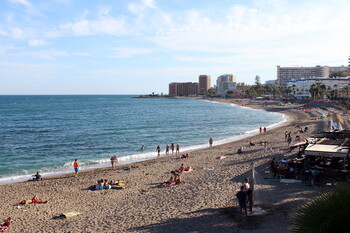 В Испании открыли пляжи для купания