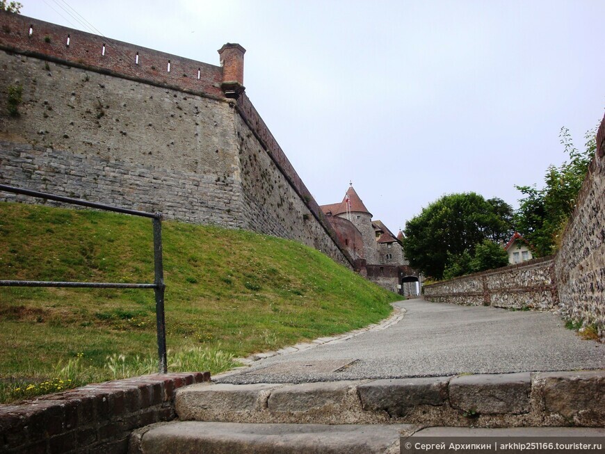 Замок времен Столетний войны — на берегу Ла-Манша- нормандский замок Дьеппа