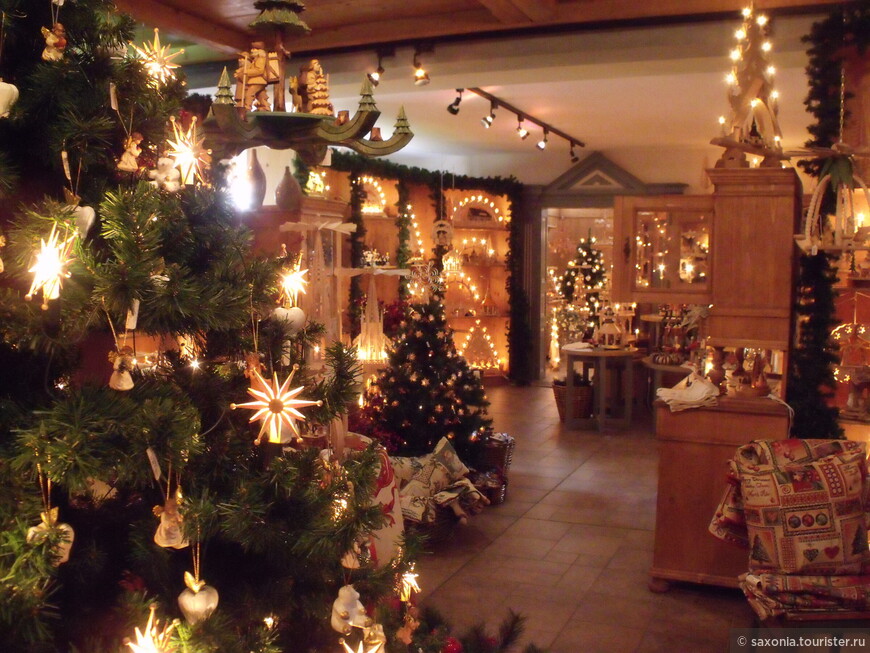 Мастерская елочных игрушек из дерева — круглый год Рождество!