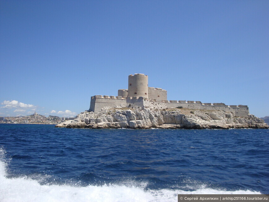 Тот самый замок Иф, где по роману Дюма был в заключении граф Монте-Кристо