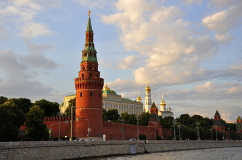 Россия снимает ряд ограничений на выезд за рубеж и въезд в страну 