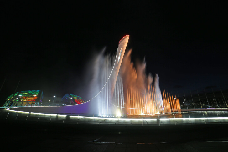 Шоу фонтанов в Олимпийском парке