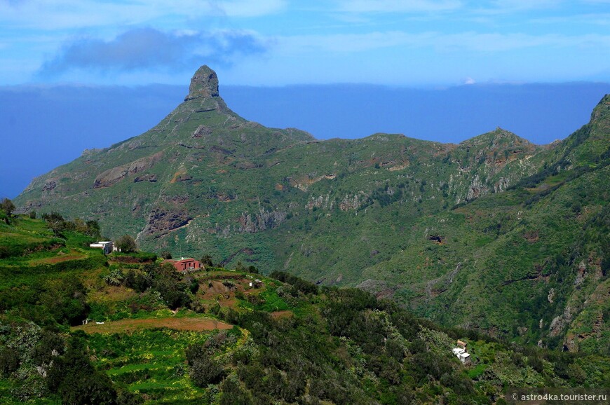 Селение Las Carboneras, недалеко от которого затерялась в горах деревня  Чинамада.