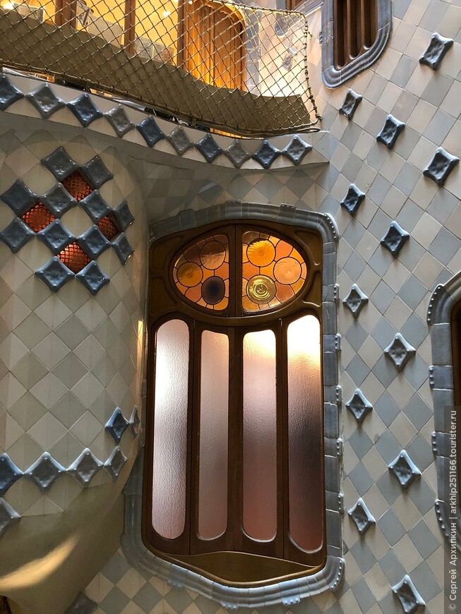 Дом Бальо — здание Гауди в стиле модерна в Барселоне