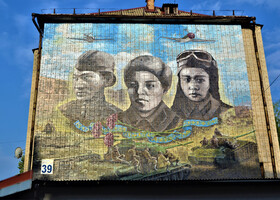 Проспект Евразия, три казахских героини