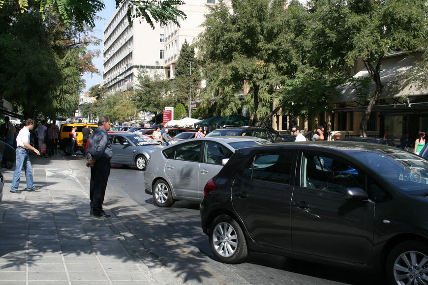 Улица Макариос-авеню в Никосии (Arch. Makarios III Ave)