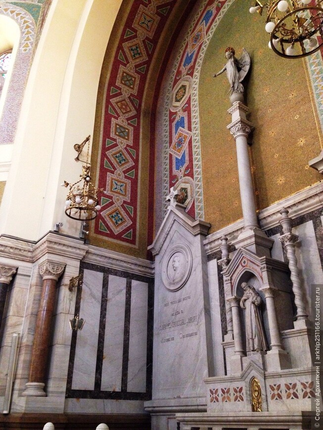 Собор Сан-Мануэль и Сан-Бенито — нео-византийский стиль в Мадриде