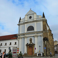 Костел Франциска Ассизского. Основание церкви было заложено в 1655 году.