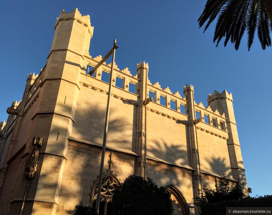 Пальма-де-Майорка — город францисканцев, купцов и королей