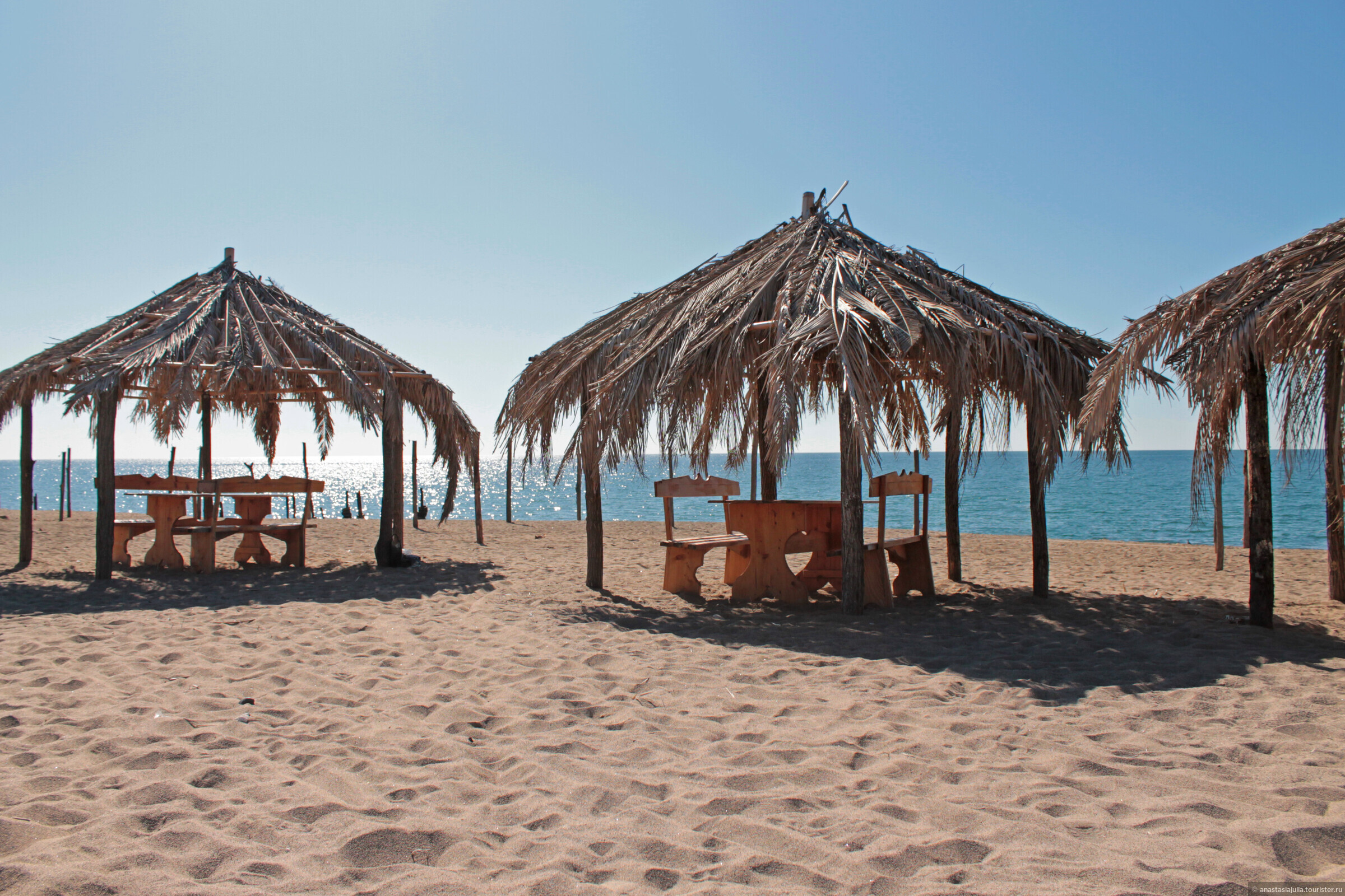 Синопский пляж, отзыв от AnastasiaJulia – "Песочный парадайз — "Мокко пляж" в Абхазии", Сухум, Абхазия, Октябрь 2019