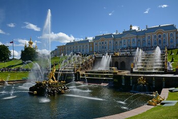 В Петергофе отменили осенний праздник фонтанов