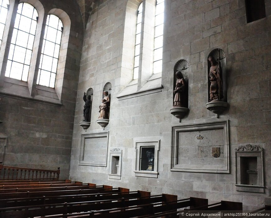 Средневековый собор Сен-Винсент в крепости Сен-Мало