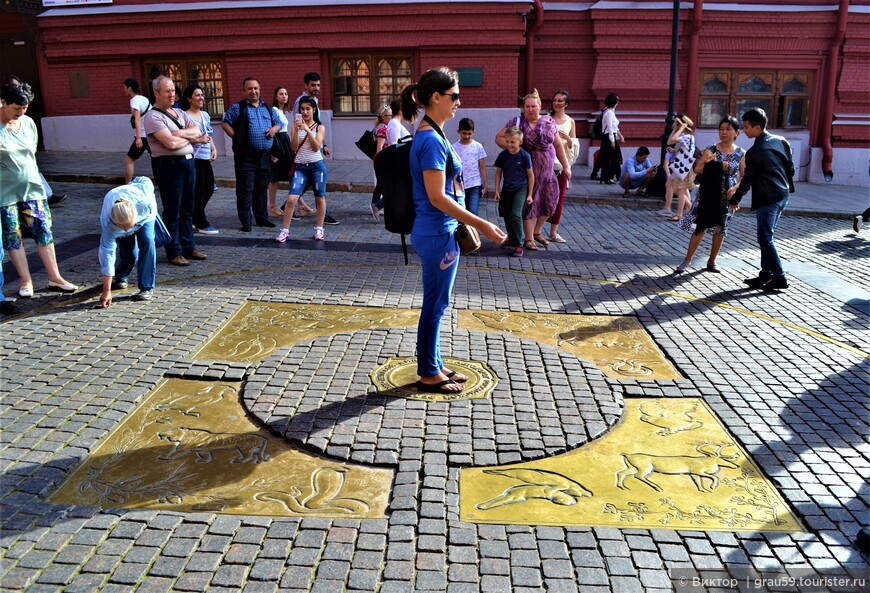 Пусть забыты давно верстовые столбы, но российские дороги остались