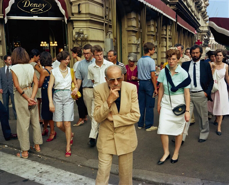 Солнечная и яркая Италия 80-х на фото: какими были люди, улицы и отдых в этой стране 40 лет назад