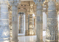 akshardham_Pillars_carving-045.jpg