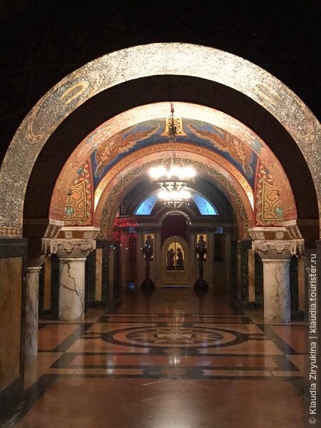 Усадьба Карагеоргиевичей Опленац — религиозный, архитектурный, ландшафтный, исторический и винный комплекс