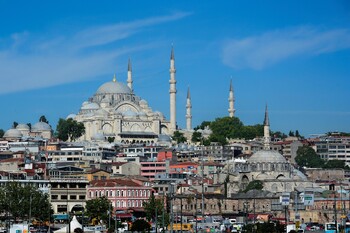 Ростуризм напомнил о штрафах для туристов без масок в Турции