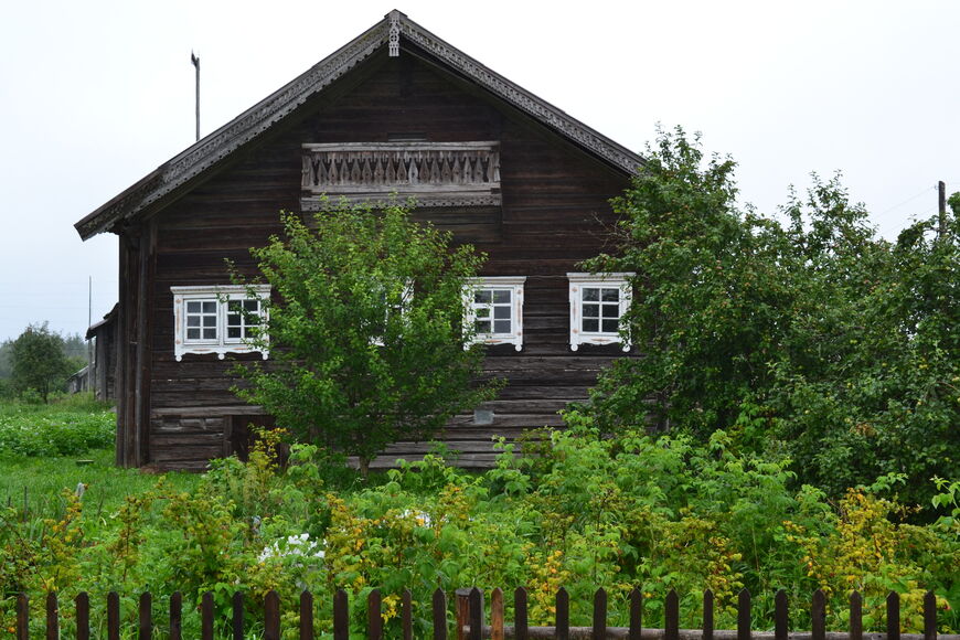 Самый старый дом деревни - дом Ершовых