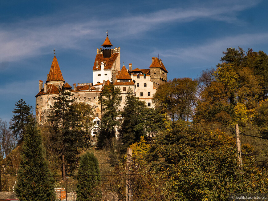 Замок Бран был построен в период с 1377 по 1388 год на стратегически важном месте с видом на перевал между Трансильванией и Валахией.