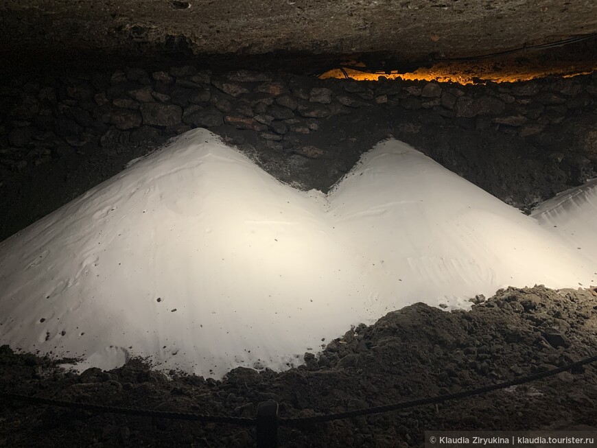 Подземный мир соли — через границу под землей