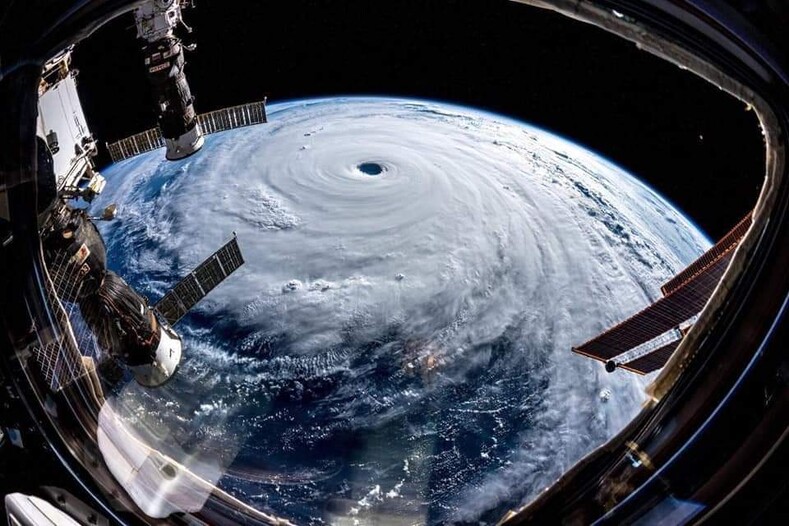 Знамение: цвет неба стал предвестником одного из самых сильных тайфунов, обрушившихся на Японию