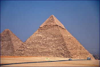 Египет с 1 сентября откроет для туристов пирамиды и музеи
