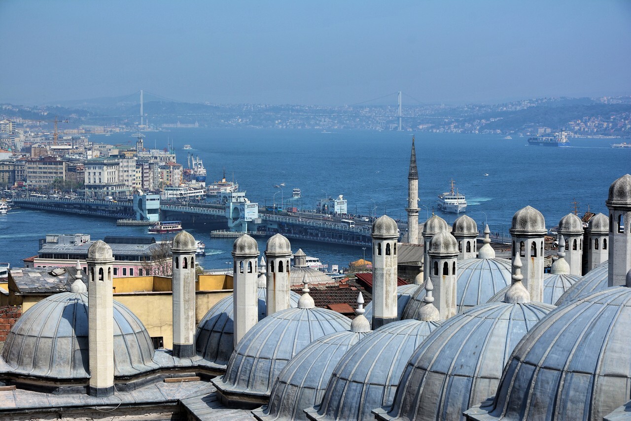 Стамбул находка. Сулеймание. Мечеть Сулеймание обзорная площадка. Смотровая площадка Сулеймание в Стамбуле. Сулеймание вид на Босфор.